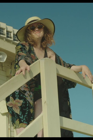 את מי את אוהבת יותר (2017)