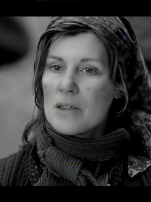 Heritage Minutes: Mona Parsons (2005)