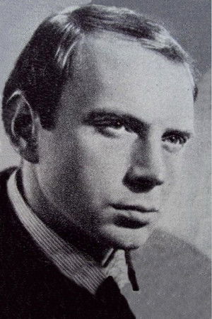 Борис Аханов